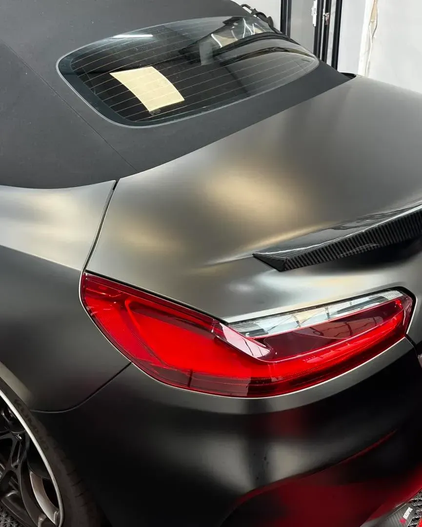 BMW Z4 消光鐵灰改色覆膜完工實拍（3）