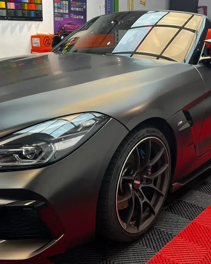BMW Z4 消光鐵灰改色覆膜完工實拍（5）