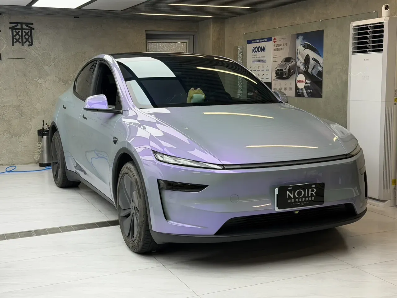 Tesla Model Y × 幻紫變色 亮面 完工